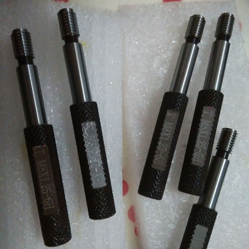 Gauge Plug Thread